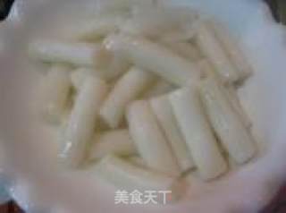 金灿灿的辣炒年糕的做法步骤：4
