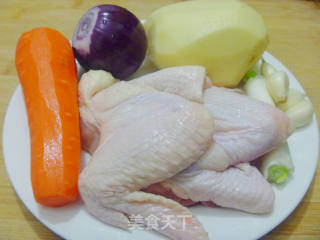 【怡汝简单宴客菜】米饭杀手---咖喱鸡的做法步骤：1