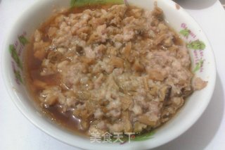 冬菇甜梅菜蒸肉饼的做法步骤：4