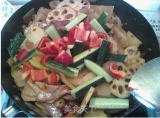 干锅鸡/干锅排骨的做法步骤：3