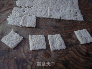 用剩米饭做的小零食——孜然锅巴的做法步骤：5
