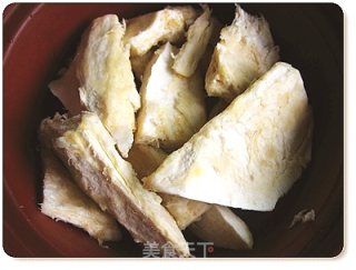 天地万物，相生相克——榴莲壳煲鸡汤的做法步骤：3