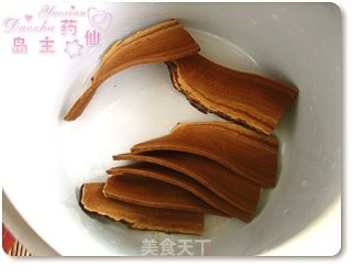 酒与汤，热闹过后寂寞空洞&安静沉淀——灵芝党参炖乌鸡的做法步骤：2
