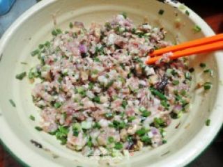 客家菜----酿豆腐的做法步骤：4