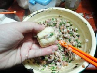 客家菜----酿豆腐的做法步骤：6