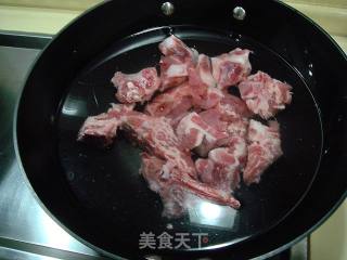 驱寒养生美食“肉骨茶”的做法步骤：1