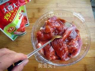 蒜香煎肉的做法步骤：1