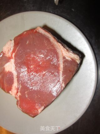 红运牛肉的做法步骤：1