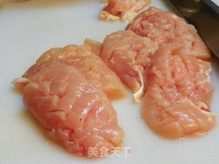 香煎鸡脯肉的做法步骤：1