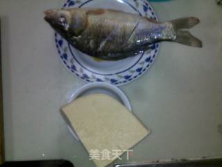 麻辣鲫鱼豆腐汤的做法步骤：1