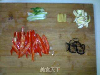 麻辣鲫鱼豆腐汤的做法步骤：2