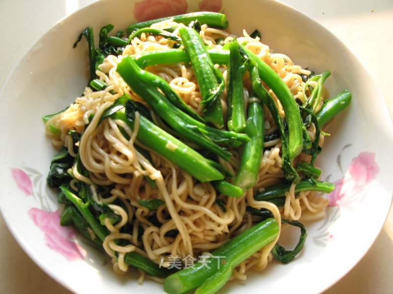 蚝油菜心面的做法