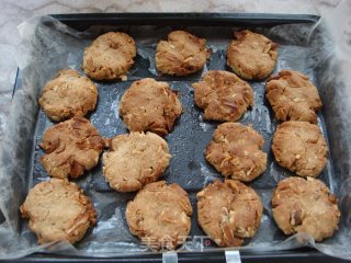 适合初学者的两款超简单酥饼 核桃酥&黑芝麻酥的做法步骤：7