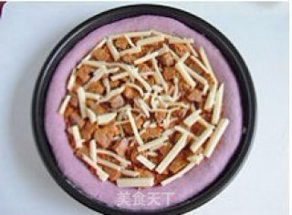 粒粒香紫薯披萨—赋予披萨亮丽的饼底的做法步骤：12
