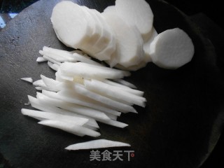 萝卜炒年糕的做法步骤：2