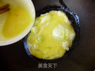 家常菜----韭菜炒鸡蛋的做法步骤：2
