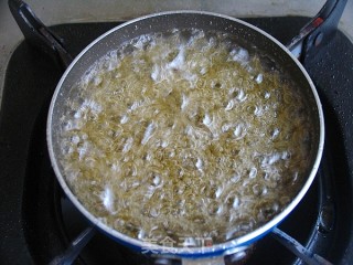 甜蜜伴侣——焦糖浆（奶油焦糖浆）的做法步骤：4