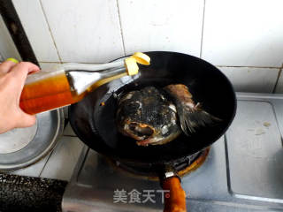 首尾相连鱼汤的做法步骤：5