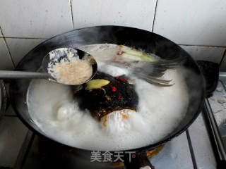 首尾相连鱼汤的做法步骤：8