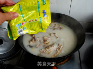 首尾相连鱼汤的做法步骤：11