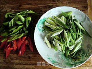 蒜苗香煎肉的做法步骤：4