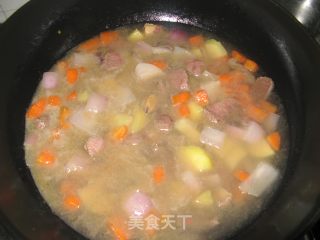美味的咖喱牛肉饭的做法步骤：4