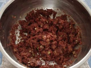 芹菜牛肉水饺的做法步骤：3