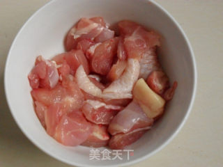 脆皮炸鸡块的做法步骤：1
