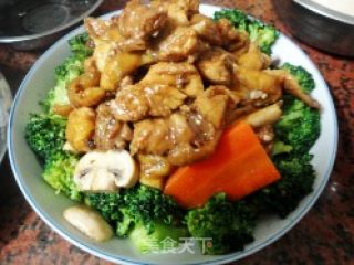 西兰花炒鸡的做法步骤：8