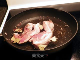 澳门烧肉的做法步骤：1