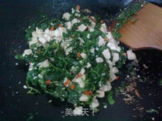 芹菜叶炒豆腐的做法步骤：5