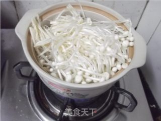 金针菇浸肥牛的做法步骤：5
