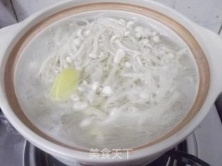 金针菇浸肥牛的做法步骤：6