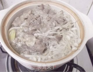 金针菇浸肥牛的做法步骤：8