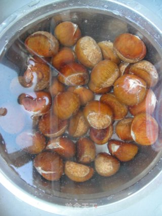 寒假开始了－－蜂蜜烤板栗的做法步骤：2