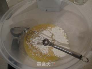 平底锅版黑芝麻蛋卷的做法步骤：4