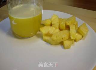 菠萝肉段的做法步骤：1