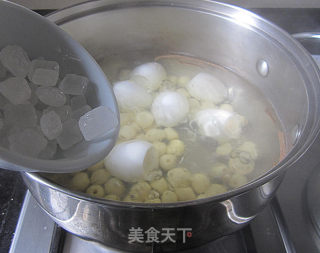 莲子百合鸡蛋糖水的做法步骤：4