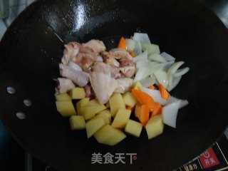 咖喱鸡的做法步骤：3