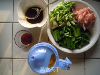 川菜美味の蒜苗回锅的做法步骤：6