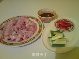 腐乳鸡翼的做法步骤：1