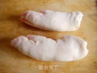 黄豆花生猪蹄煲的做法步骤：1