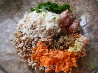 好吃滋味蒸出来——山药口蘑珍珠丸子的做法步骤：2