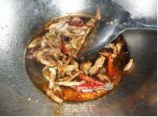 芹菜炒肉丝的做法步骤：4