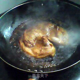 过年了每家餐桌上都离不开鸡肉---炸鸡拼盘的做法步骤：3