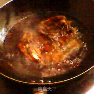 过年了每家餐桌上都离不开鸡肉---炸鸡拼盘的做法步骤：5