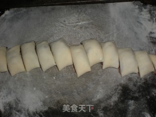 豆沙卷儿的做法步骤：11