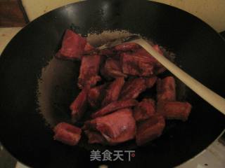 【土豆烧排骨】吃不腻的经典菜的做法步骤：4