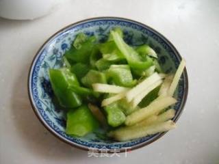 山药炒木耳的做法步骤：2