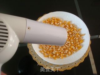 自制休闲小食——奶油爆米花的做法步骤：2